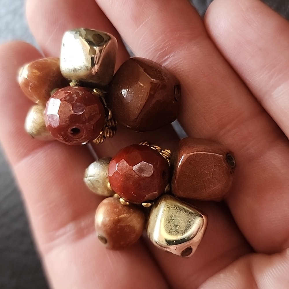 VTG Carnegie clip on earrings